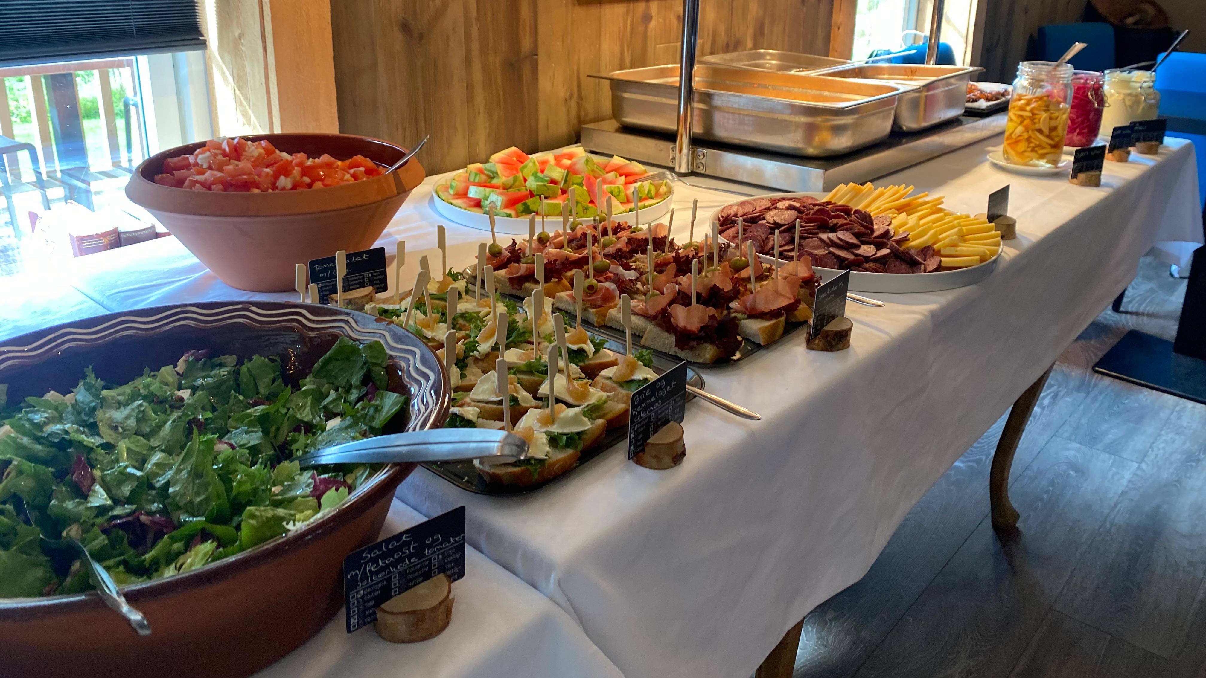 Tapasbuffet før revyen torsdag 21.01.2027