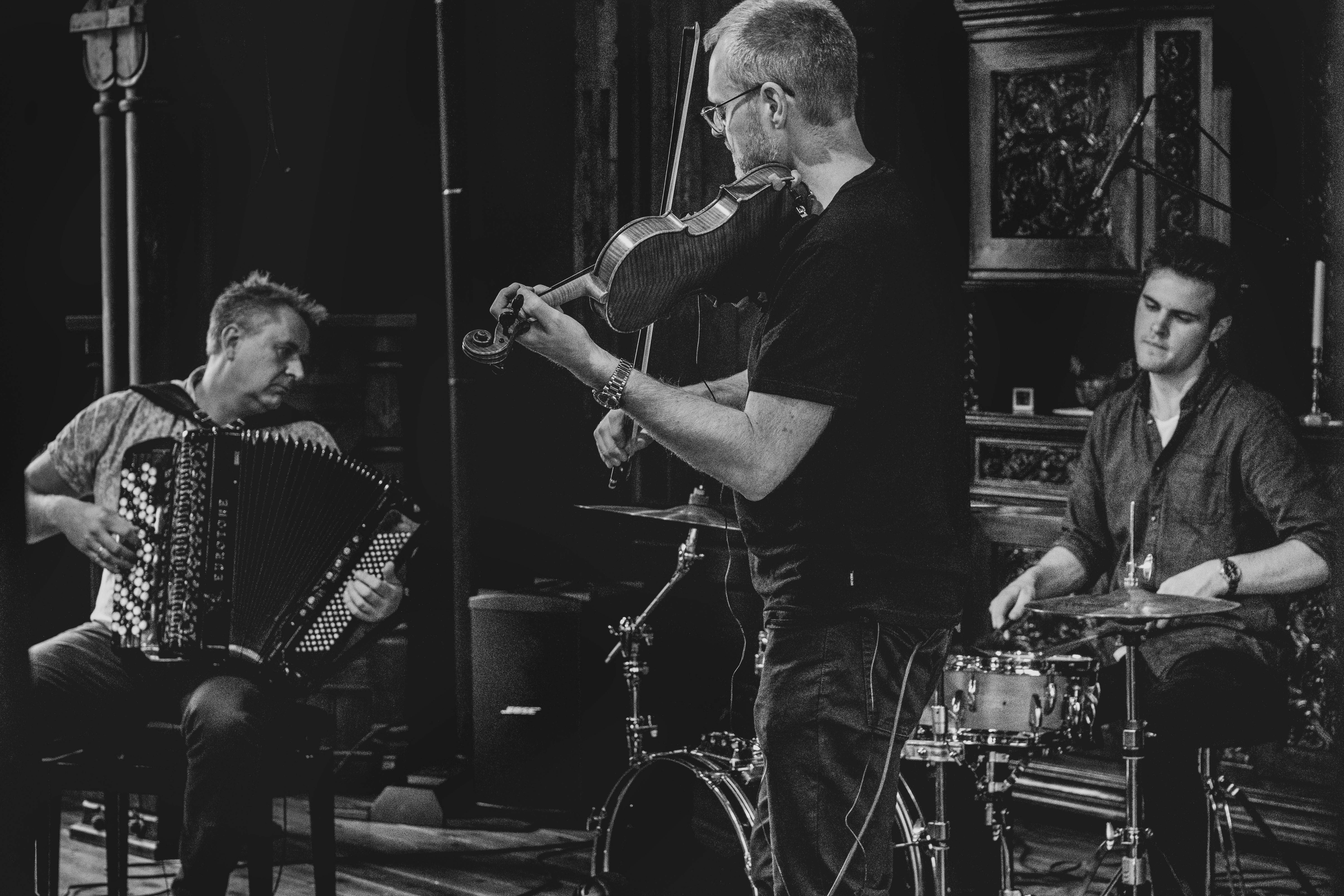 Bilde for arrangement Antikvariatet - Sturla Eide, Kai Roger Magnetun, Eirik Rottem Eide