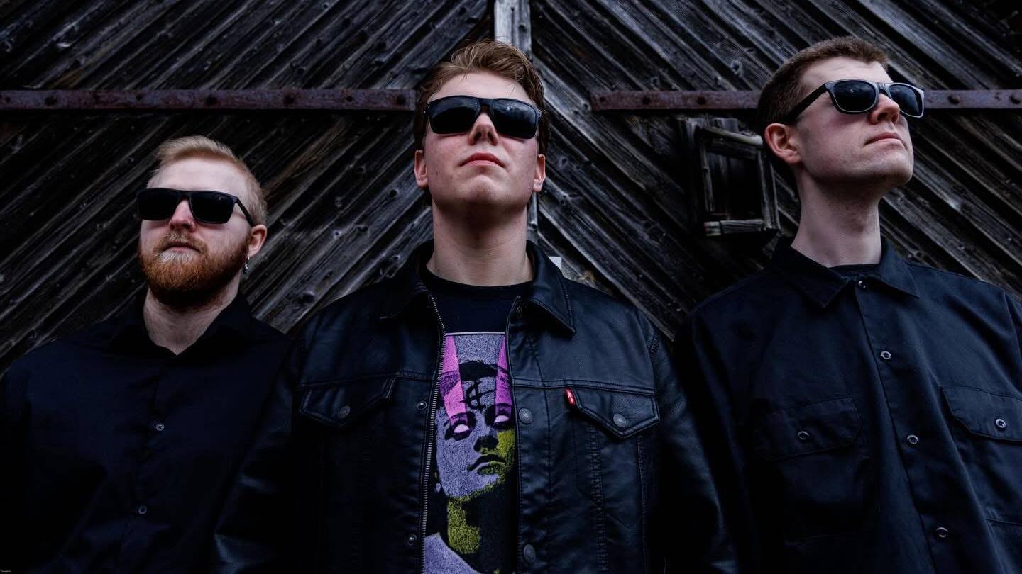 FATAL FRACTURES - Supp: HITSKRIEG på Ray's Bar