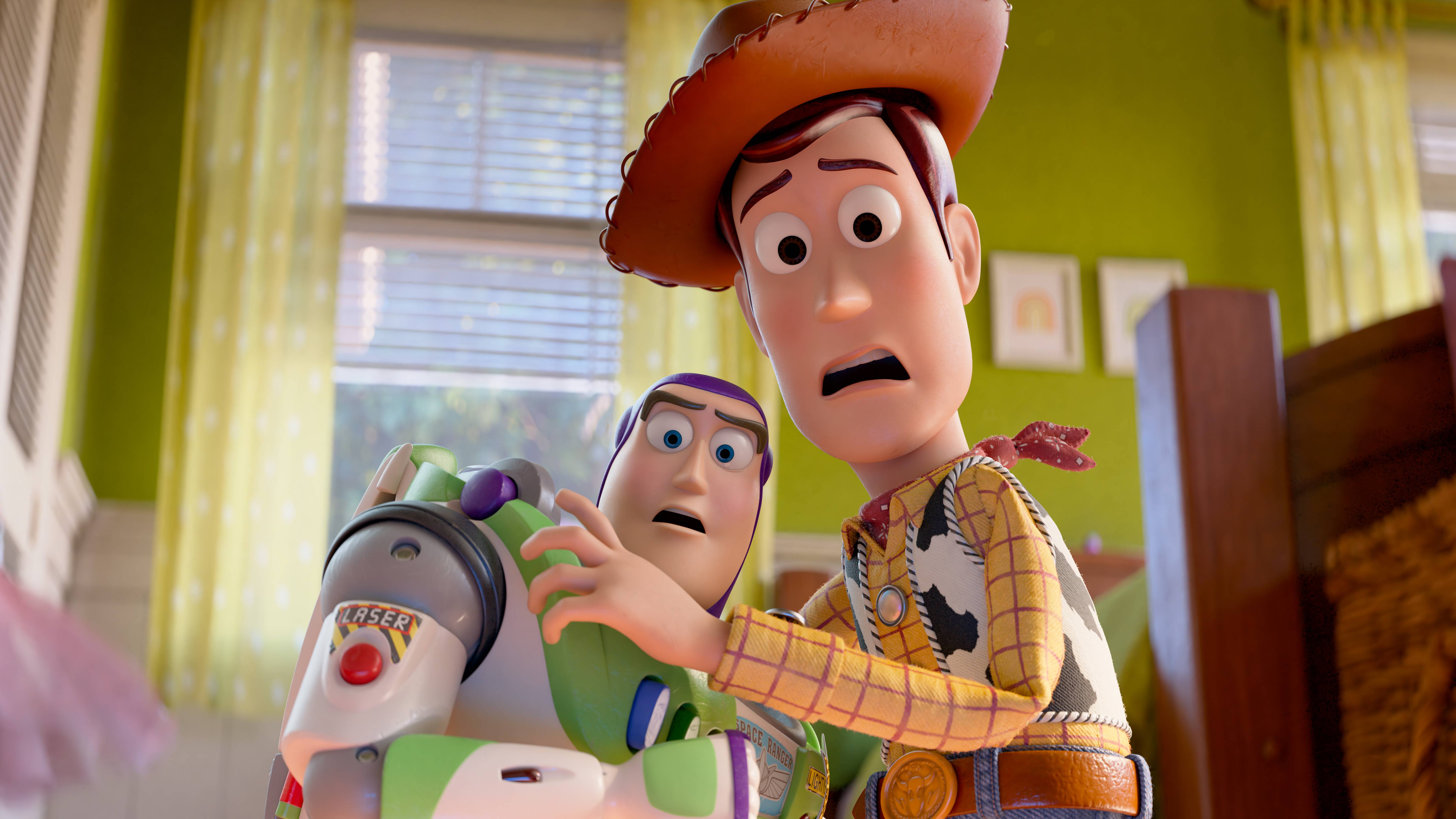Barnas kino: Toy story 5. Lør kl. 14:00
